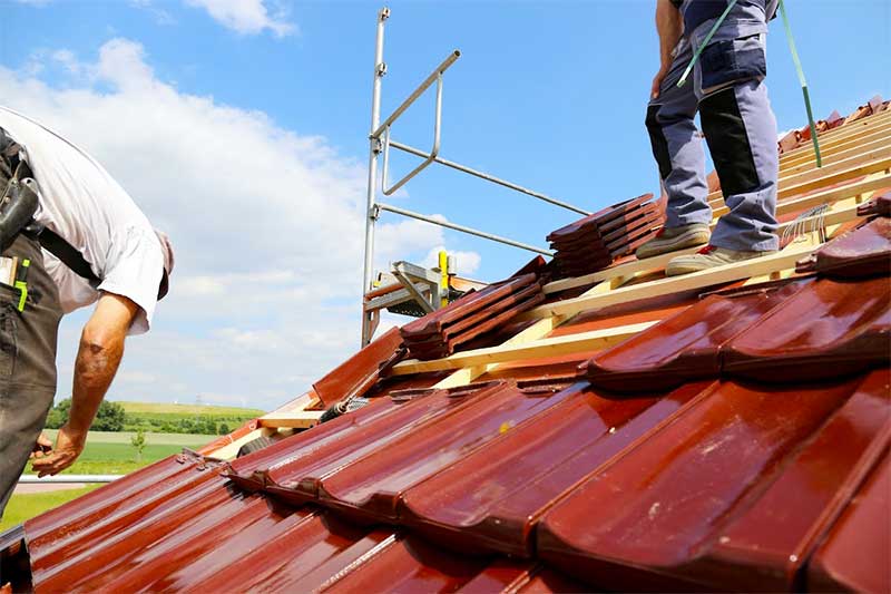 Travaux de couverture - PROCHIRA ROOFING FAÇADE : couvreur toiturier, ardoisier en Belgique : rénovation de votre toiture, faîtage et pose de couverture : ardoises, tuiles… Faitage. Dépannage et intervention en urgence pour votre toit. région Flamande, Wallonne et Bruxelles …